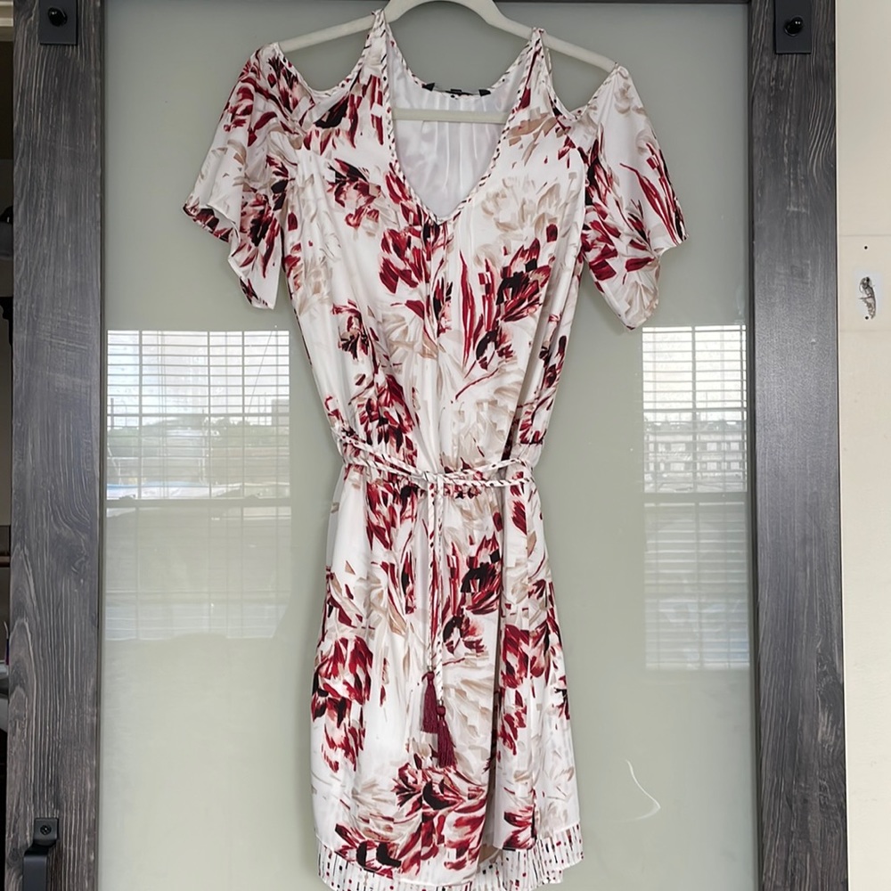 WHBM beautiful spring/summer floral print dress